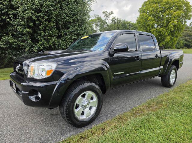 Used 2006 Toyota Tacoma PreRunner w/ TRD Sport Pkg #3 RWD image 2