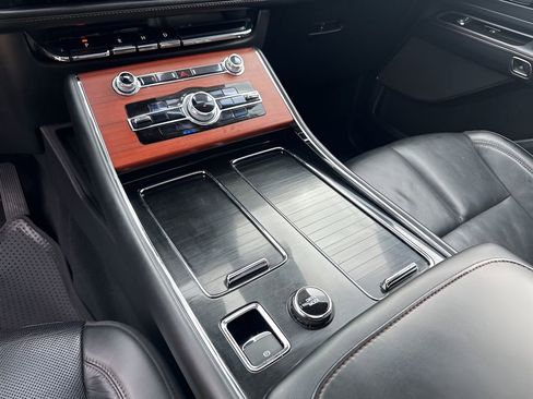 Used 2022 Lincoln Aviator Reserve w/ Elements Package Plus image 36