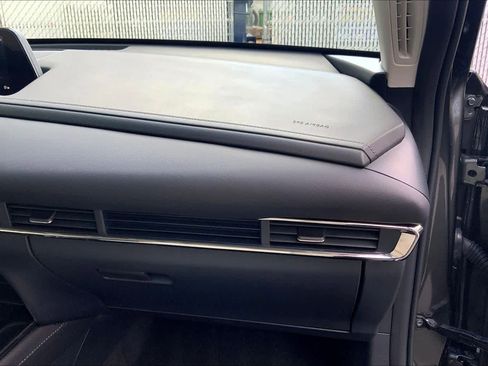 Certified 2025 MAZDA CX-30 AWD 2.5 S w/ Preferred Package image 18