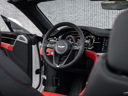 Used 2020 Bentley Continental GT AWD/4WD image 8