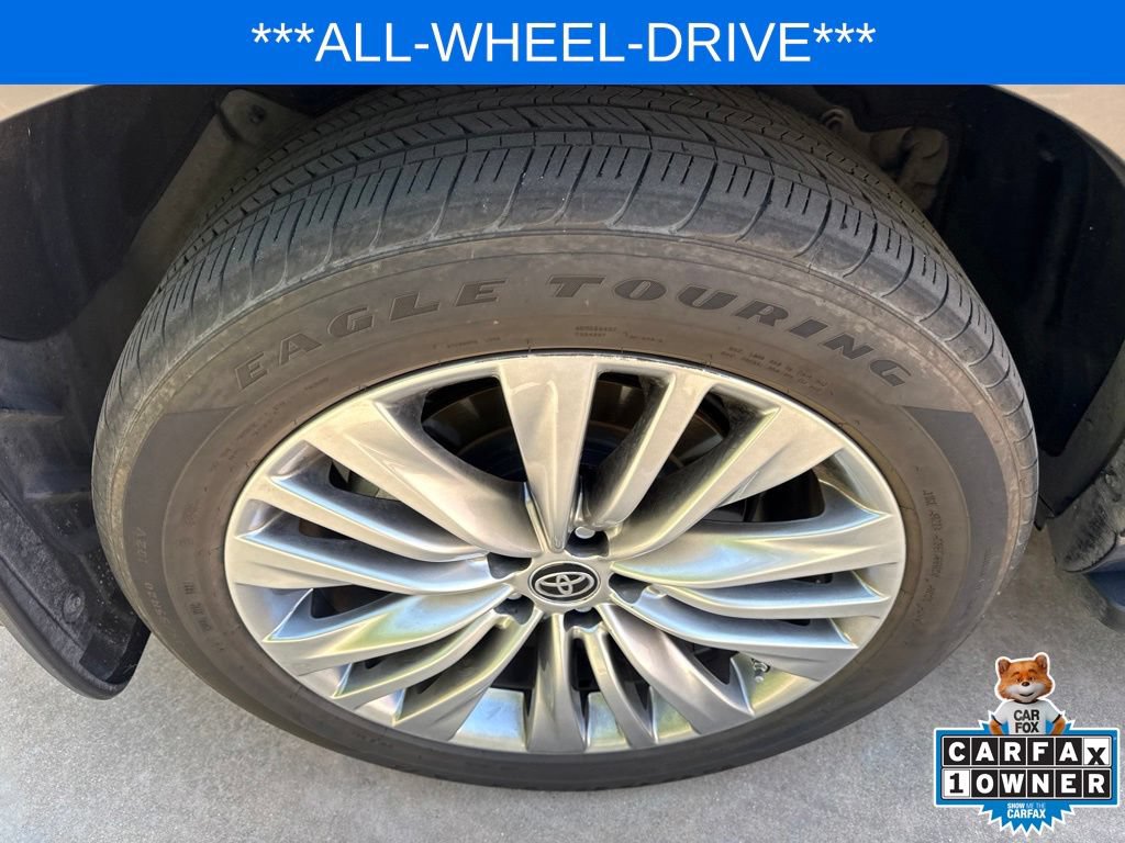 Used 2024 Toyota Highlander Platinum AWD/4WD image 37