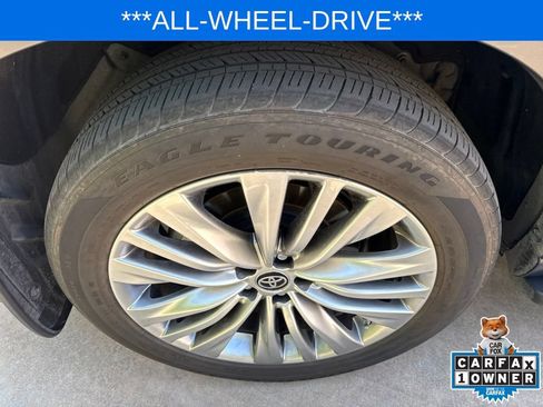 Used 2024 Toyota Highlander Platinum AWD/4WD image 37