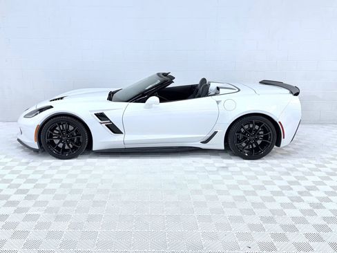 Used 2017 Chevrolet Corvette Grand Sport w/ Carbon Flash Badge Package image 25