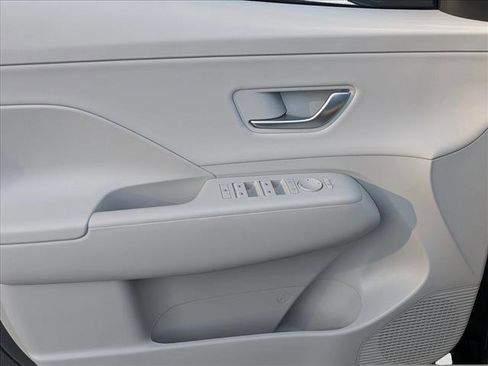 New 2026 Hyundai Kona SEL Premium image 16