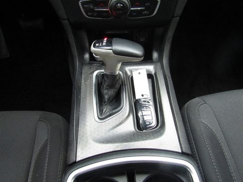 Used 2017 Dodge Charger SXT w/ Navigation & Travel Group image 26