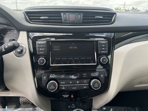 Used 2019 Nissan Rogue Sport SV image 25