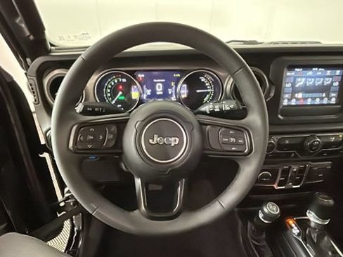 Used 2023 Jeep Wrangler Unlimited AWD/4WD image 14
