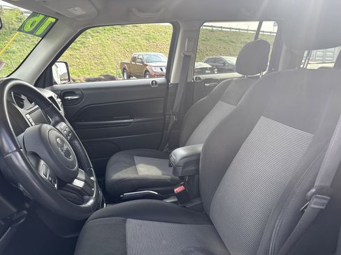 Used 2016 Jeep Patriot Latitude image 12