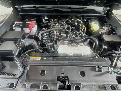 Used 2025 Toyota 4Runner TRD Off-Road image 33