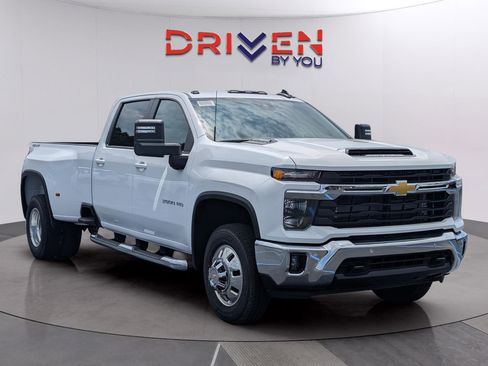 New 2026 Chevrolet Silverado 3500 LT w/ All Star Edition AWD/4WD image 7