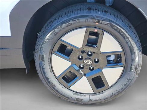 New 2026 Hyundai Santa Fe SE image 9