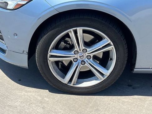 Used 2018 Volvo S90 T5 Momentum w/ Convenience Package AWD/4WD image 6
