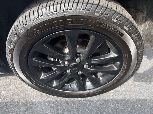 Used 2021 Jeep Grand Cherokee Laredo X RWD image 11