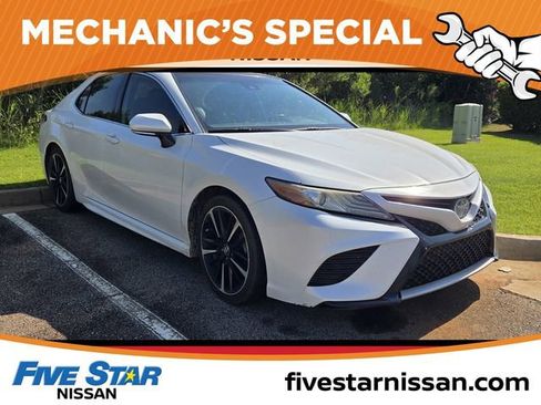 Used 2019 Toyota Camry XSE FWD image 1