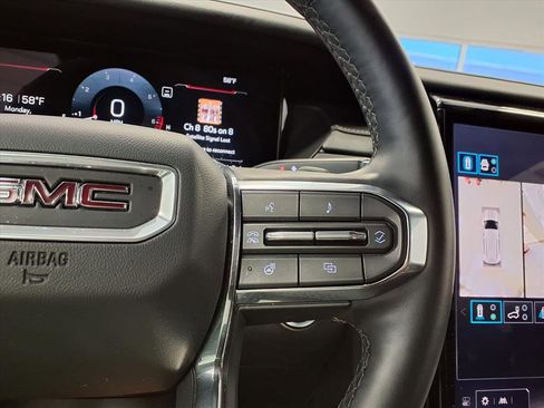 Used 2025 GMC Acadia Elevation image 26