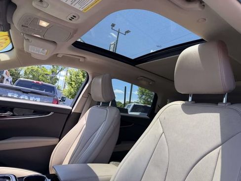Used 2022 Lincoln Nautilus Reserve AWD/4WD image 11