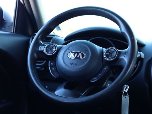 Used 2017 Kia Soul + image 24