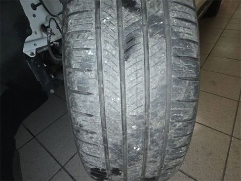 Used 2024 Lincoln Nautilus Premier w/ Equipment Group 102A image 25