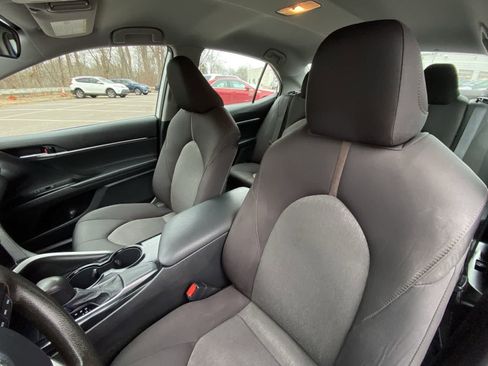 Used 2020 Toyota Camry LE image 22