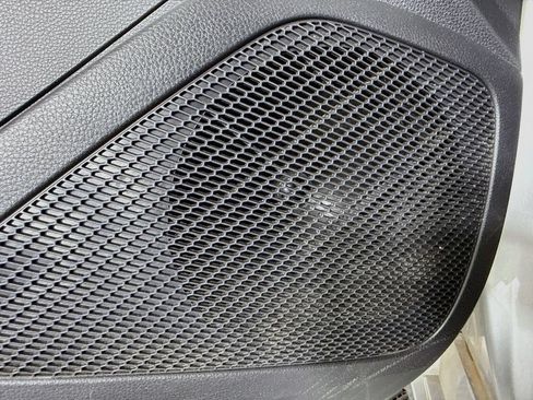 Used 2021 Toyota Corolla SE w/ Carpet Mat Package (TMS) FWD image 21