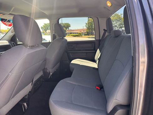 Used 2015 RAM 1500 Express AWD/4WD image 18