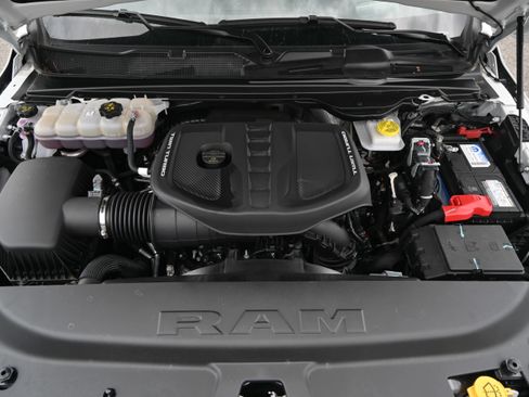 Used 2025 RAM 1500 Limited AWD/4WD image 37