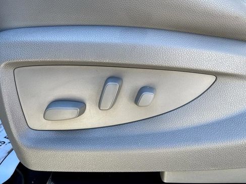 Used 2018 Chevrolet Silverado 1500 LTZ image 20