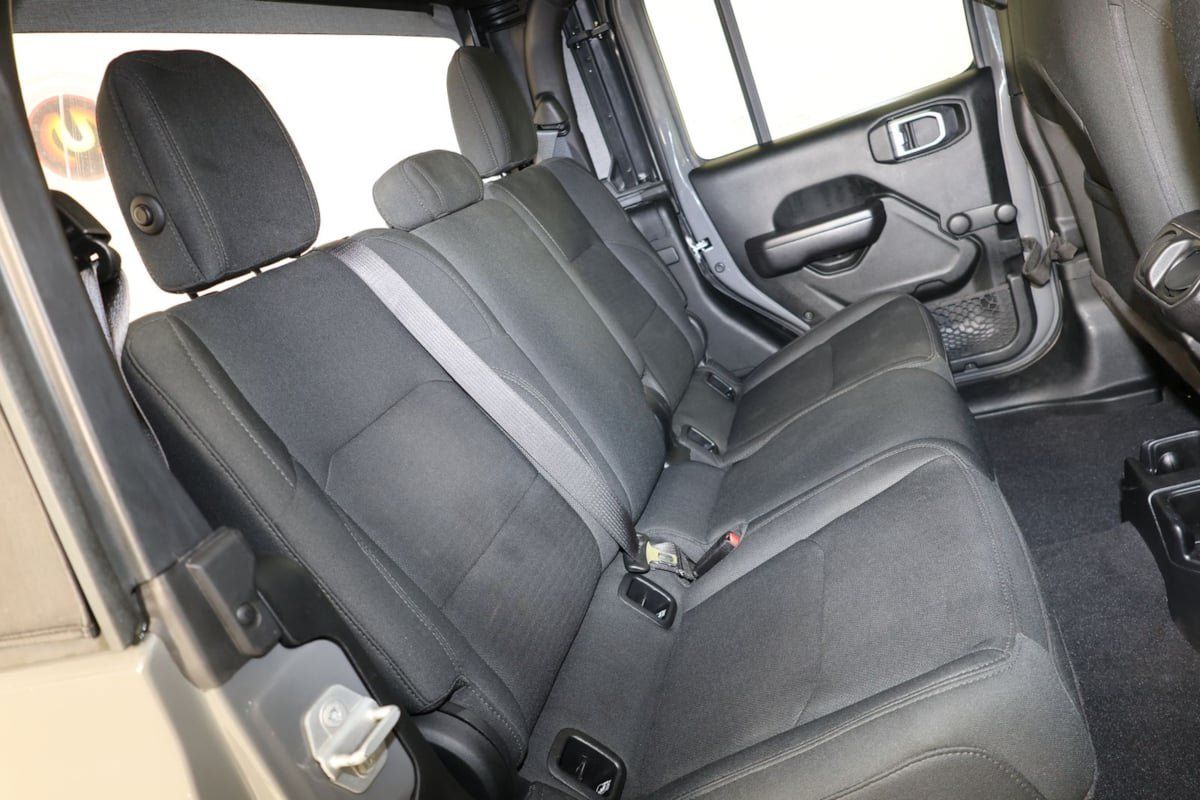 Used 2021 Jeep Gladiator Sport AWD/4WD image 29