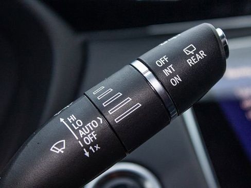 Used 2023 Cadillac XT4 Sport w/ Enhanced Visibility Package image 27