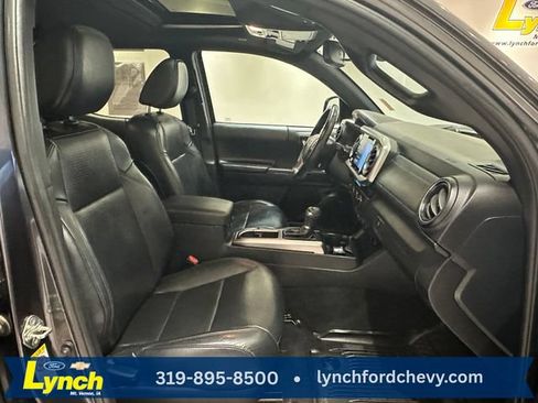 Used 2020 Toyota Tacoma Limited AWD/4WD image 9