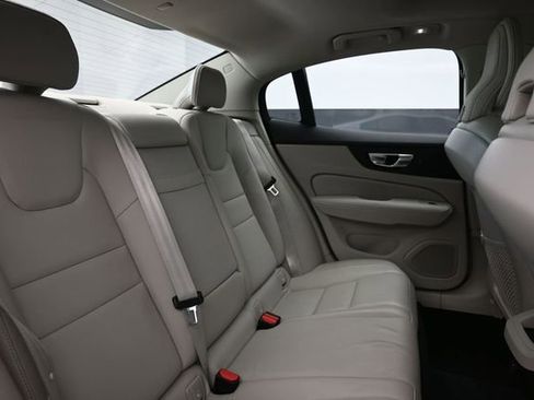 Used 2023 Volvo S60 B5 Core w/ Climate Package FWD image 12