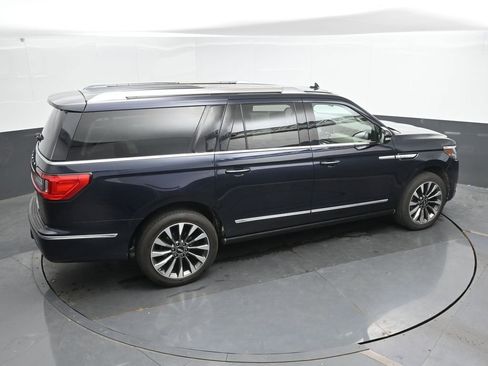 Used 2021 Lincoln Navigator L Reserve w/ Luxury Package AWD/4WD image 23