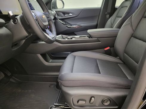 New 2026 Chevrolet Equinox LT w/ Convenience Package II image 3