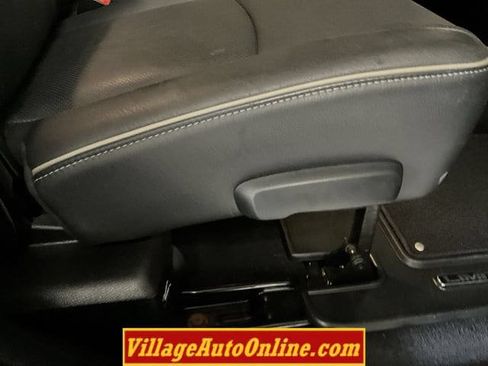 Used 2015 RAM 2500 Limited AWD/4WD image 39