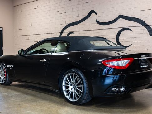 Used 2014 Maserati GranTurismo Convertible image 13