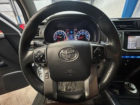 Used 2017 Toyota 4Runner Limited image 18