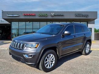 Used 2021 Jeep Grand Cherokee Laredo image 1