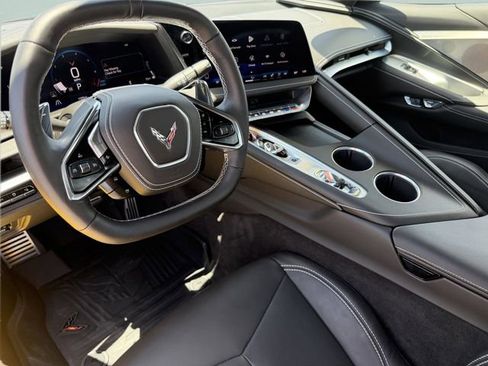 Used 2026 Chevrolet Corvette Stingray Preferred Conv w/ Z51 Performance Package RWD image 18