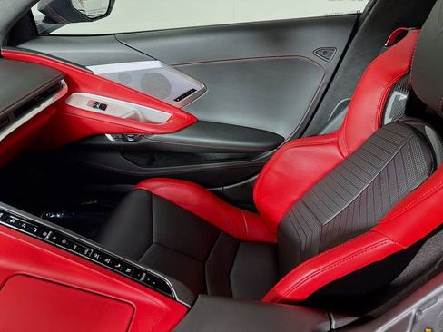 Used 2024 Chevrolet Corvette Stingray Premium Conv w/ Z51 Performance Package RWD image 24