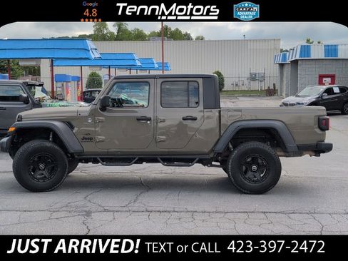 Used 2020 Jeep Gladiator Sport w/ Quick Order Package 24S AWD/4WD image 8