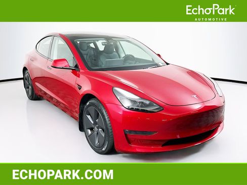 Used 2023 Tesla Model 3 Standard Range image 1