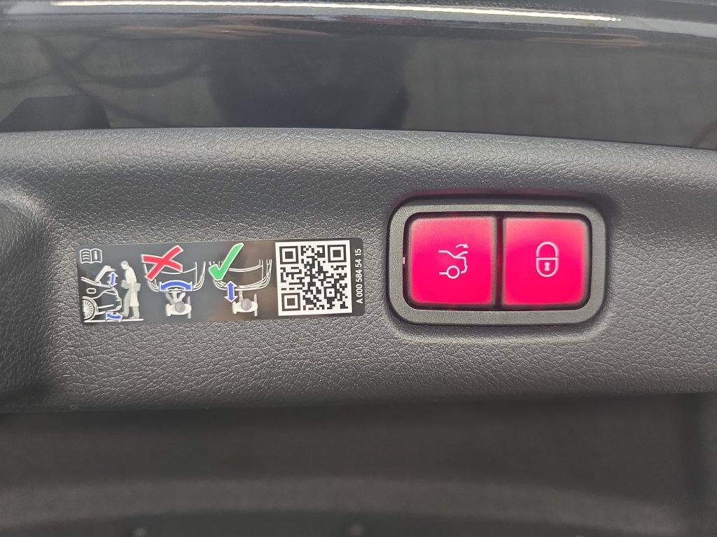 Certified 2026 Mercedes-Benz C 300 Sedan image 16