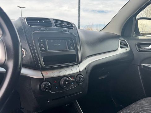 Used 2016 Dodge Journey SE w/ Flexible Seating Group image 20