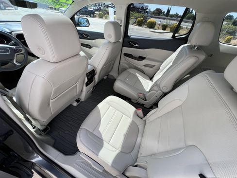 Used 2022 GMC Acadia Denali w/ Denali Ultimate Package image 39