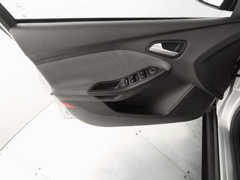Used 2014 Ford Focus SE image 10