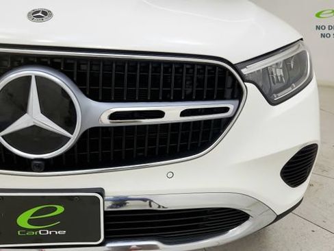 Used 2025 Mercedes-Benz GLC 350e 4MATIC image 25
