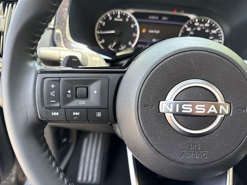 Used 2022 Nissan Pathfinder SV FWD image 26