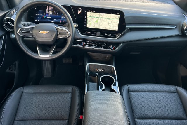 Used 2025 Chevrolet Equinox LT w/ Convenience Package II FWD image 16