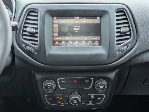 Used 2021 Jeep Compass Latitude FWD image 18