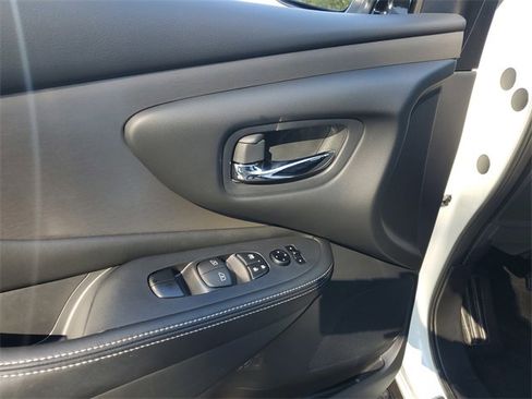 Certified 2024 Nissan Murano SV w/ SV Midnight Edition Package image 13